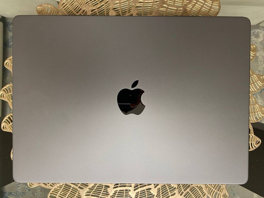 Macbook pro m5, 8/512