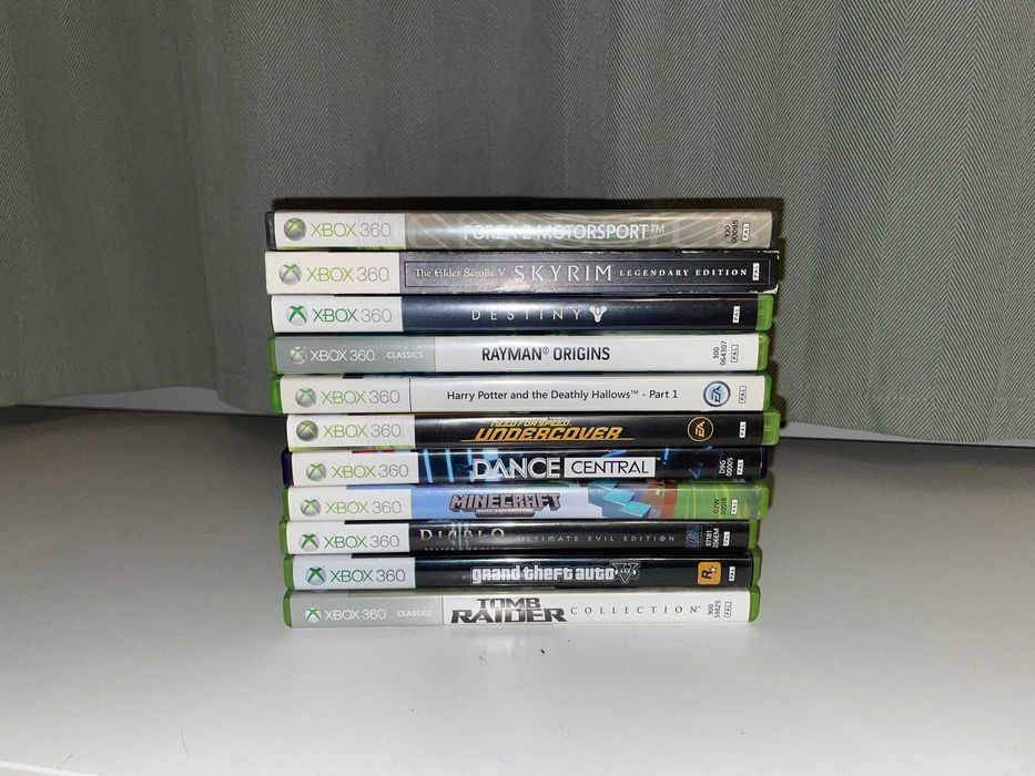 Consola jocuri XBOX 360 S 250 GB HDD + 2 controlere wireless