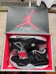 Air Jordan 4 retro bred