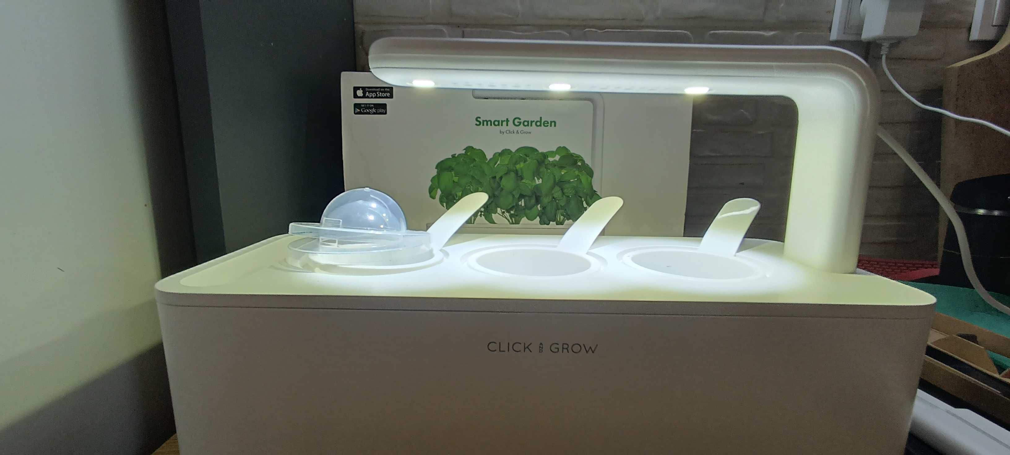 Смарт саксия Click and Grow - Smart Garden 3, 8W, бяла