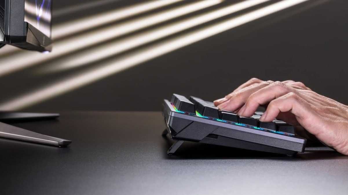 Беспроводная клавиатура Asus ROG Azoth