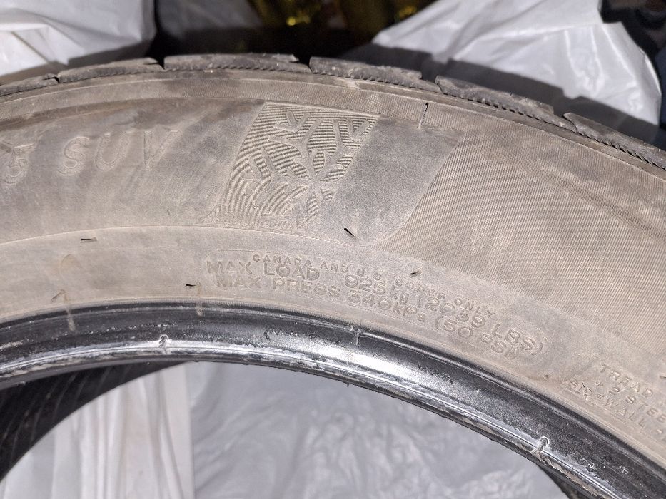 Гуми зимни 4 броя MICHELIN 235/55/19