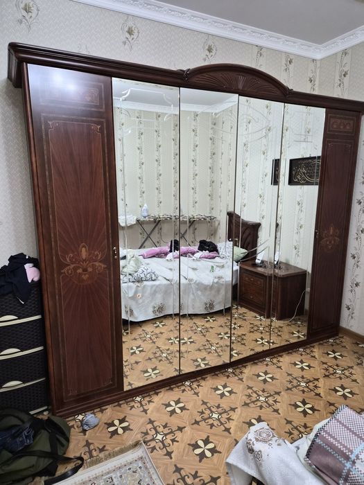 Продам спальный гарнитур
