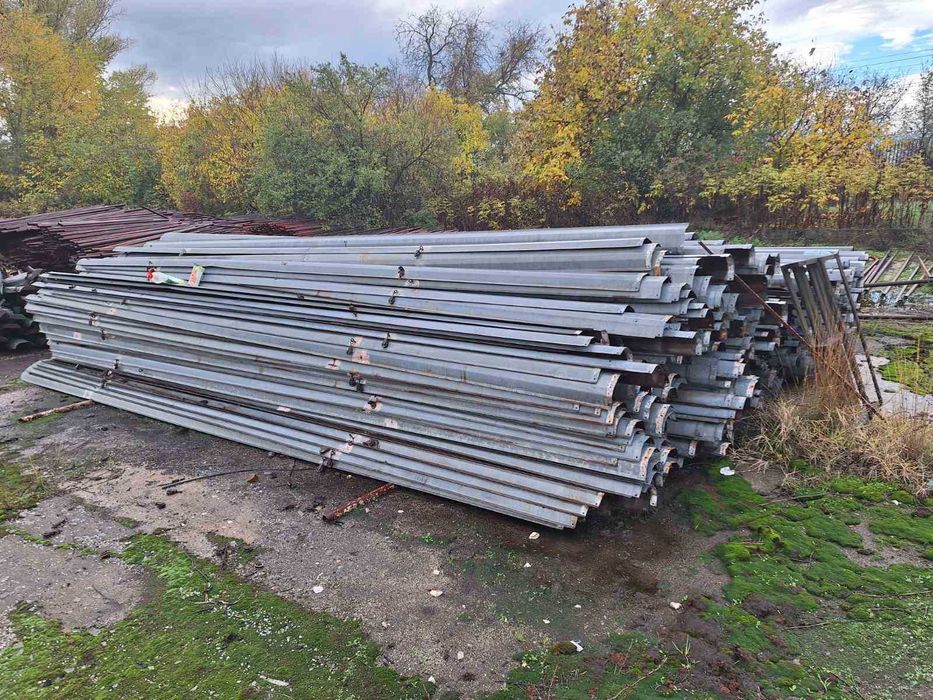 Конструкция за стъклена оранжерия.