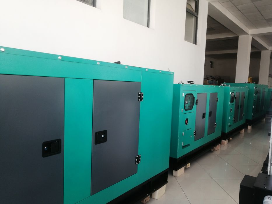 Дизельный генератор 150KW Yihua с АВР