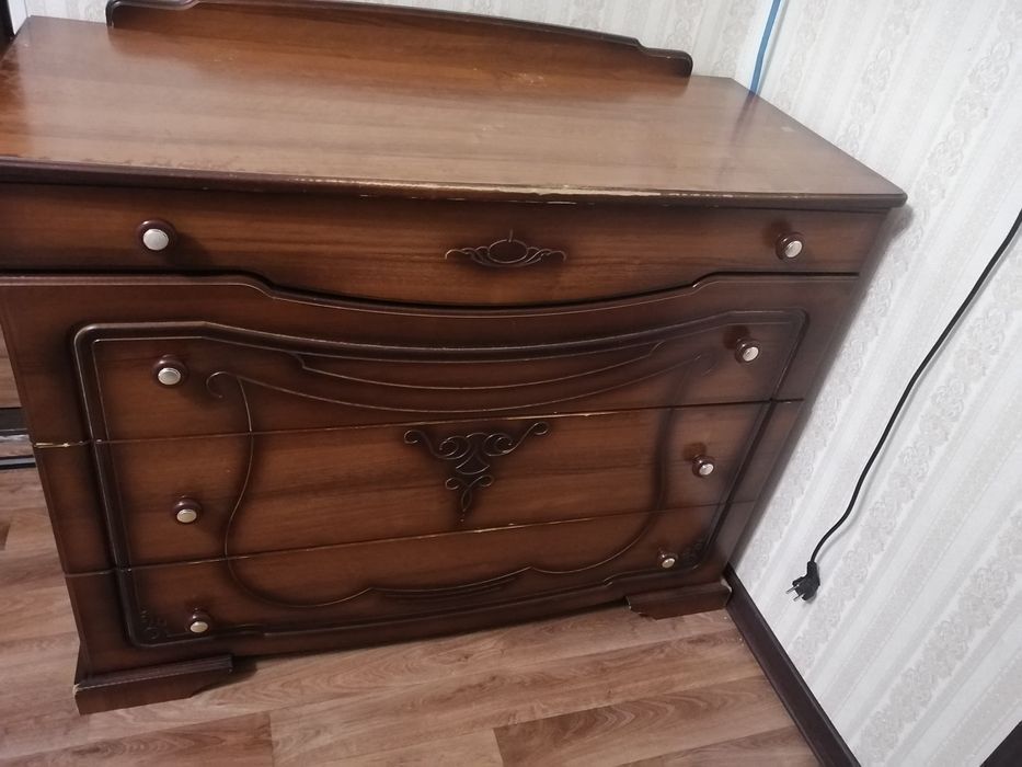 Продам спальный гардероб