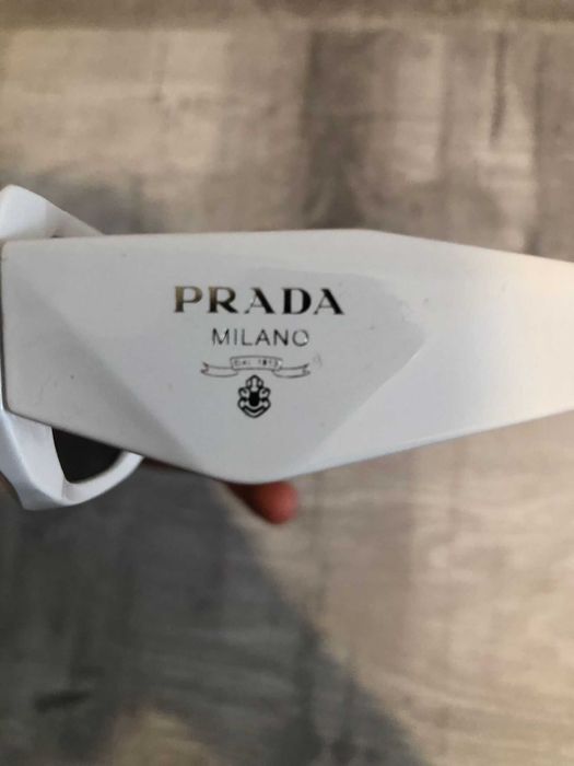 Vand ochelari de soare Prada Milano