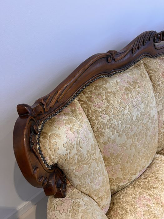 canapea lux clasic baroc cu stil elegant pentru orice spatiu