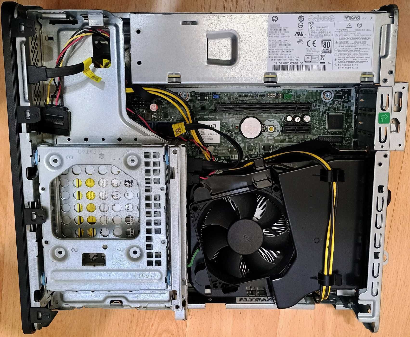 HP EliteDesk 705 G4 SFF AMD Ryzen PRO Radeon Vega8 DDR4 RAM 8GB