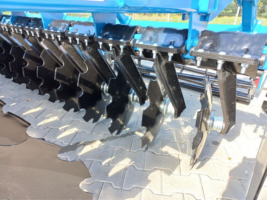 Disc agricol AGRIPOL 4 m Titanul hidraulic