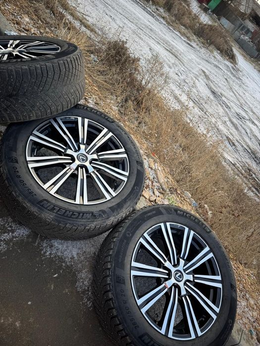 Продам диски R20с резиной