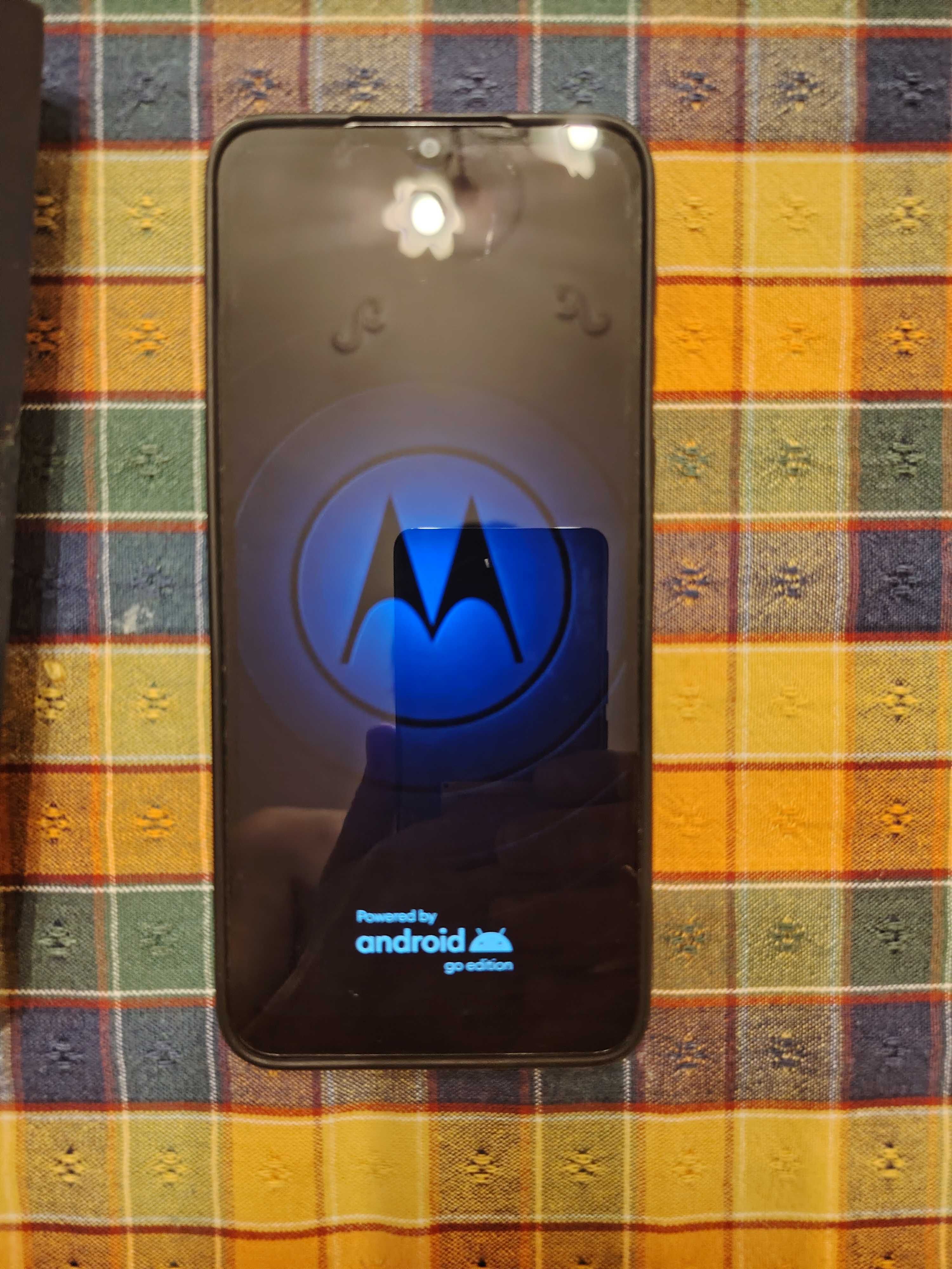 Motorola  E13 8RAM 128GB
