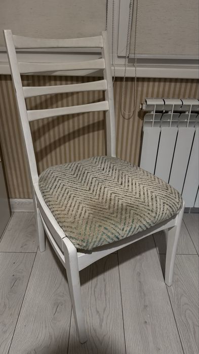 Продам стулья 6 штук