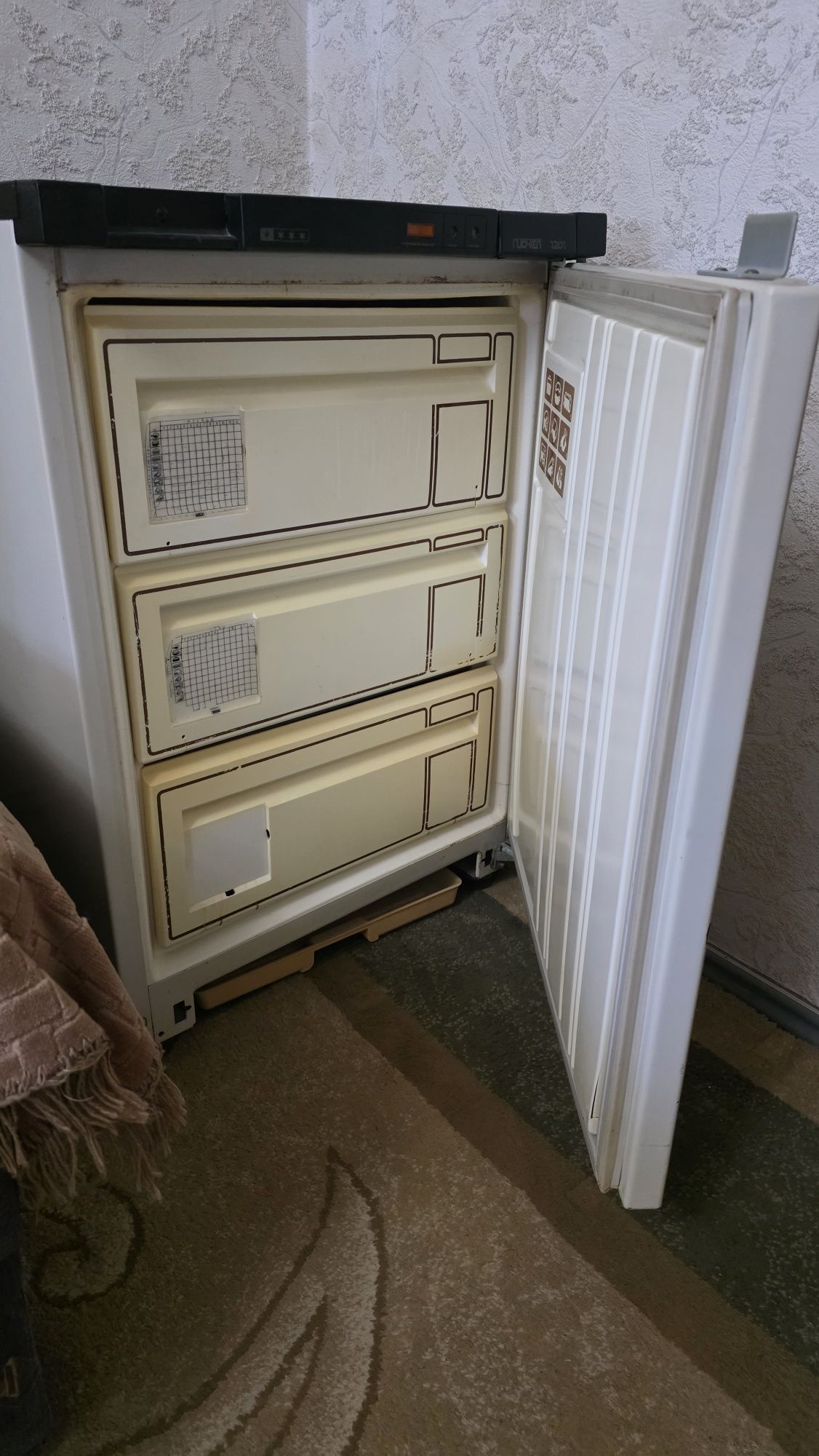 Продаётся морозильная камера