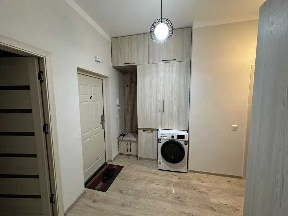 Срочно сдается 3х комнатная квартира рядом рынок Паркентский  306*