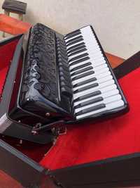 Vand acordeon midi