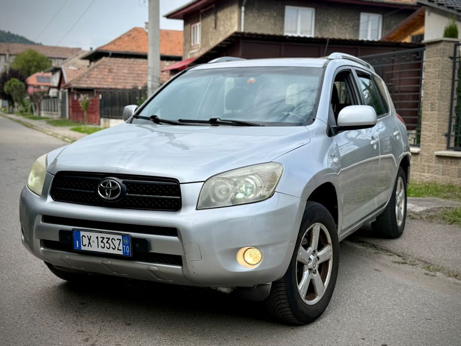 Toyota Rav-4  , 4x4 !