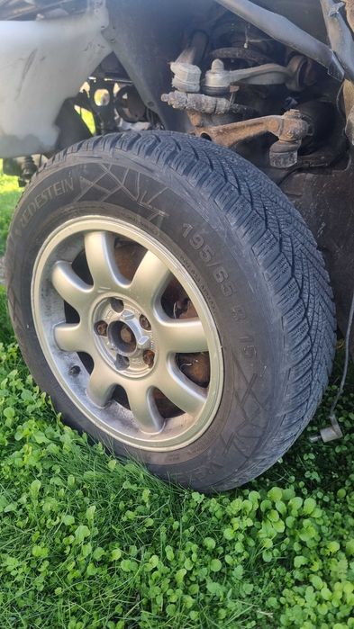 Гуми с джанти R15