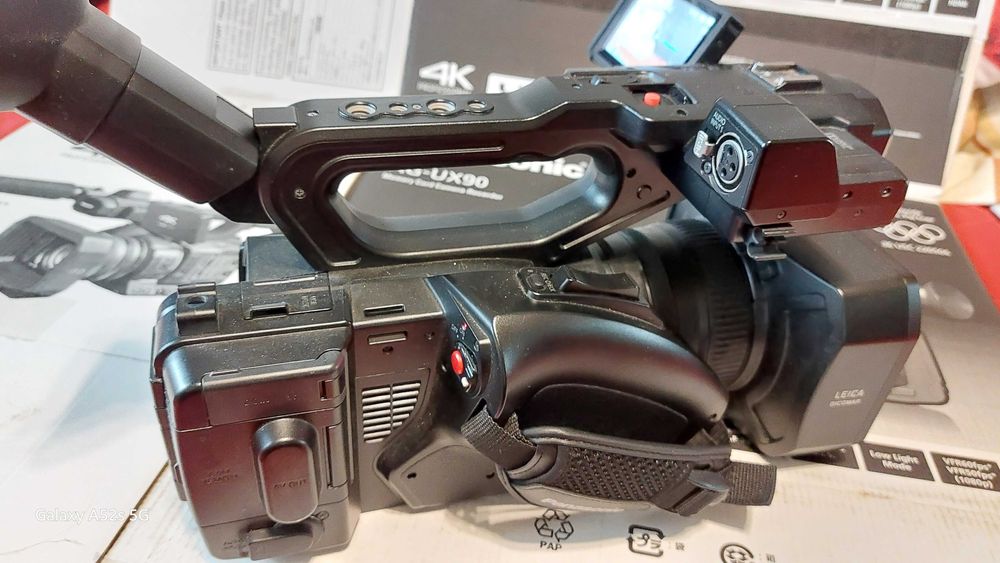 Camera  Panasonic AG UX 90