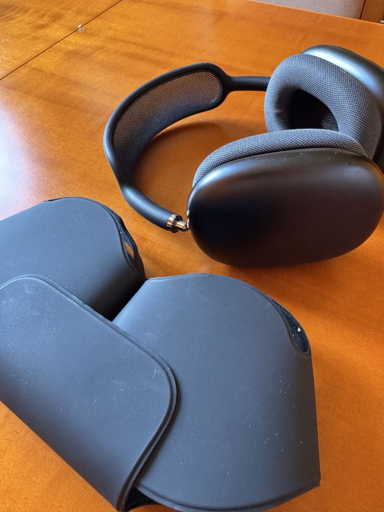 Apple AirPods Max