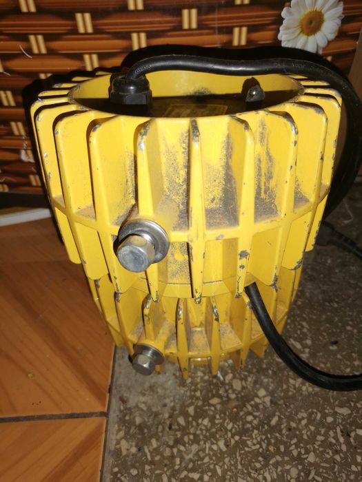 Proiectoare led 220v iluminare exterior