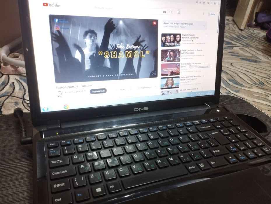 Ноутбук срочно сотилади