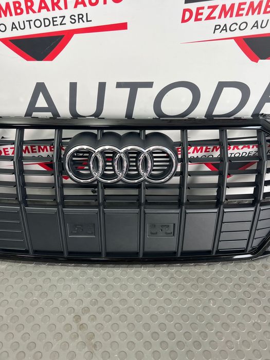 Grila Centrala OEM Audi Q3 83A 2021