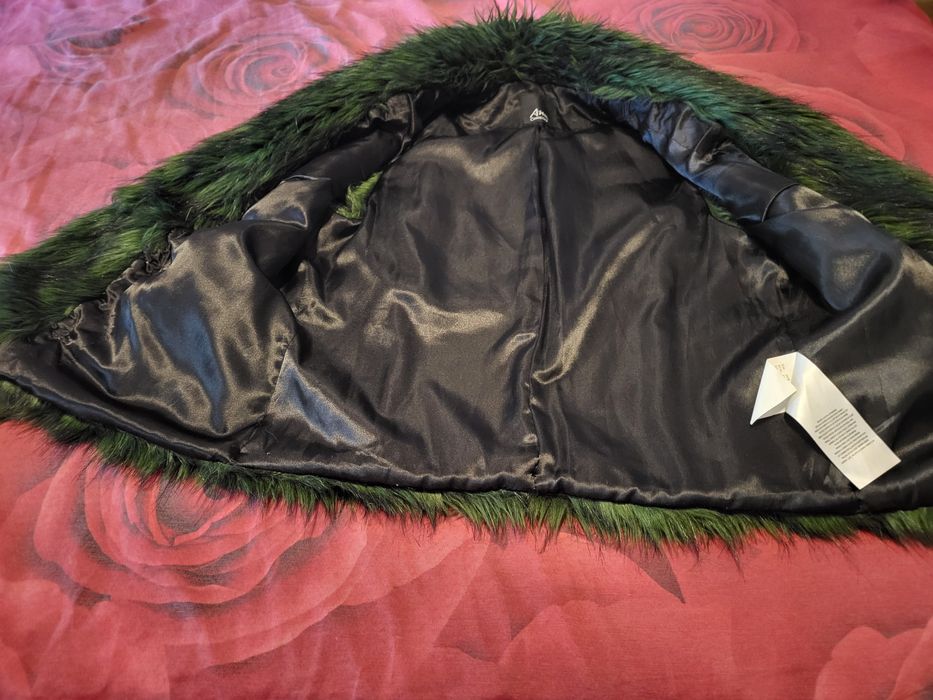 Зелено елече с дълъг косъм