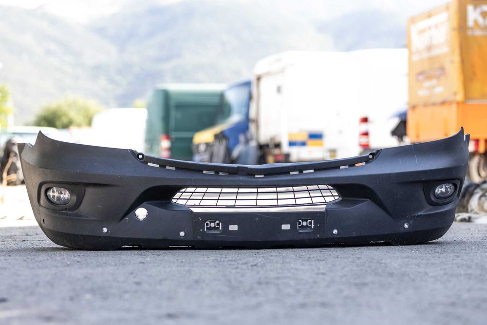 Броня предна с отвори за халогени и парктроници Mercedes Sprinter W906