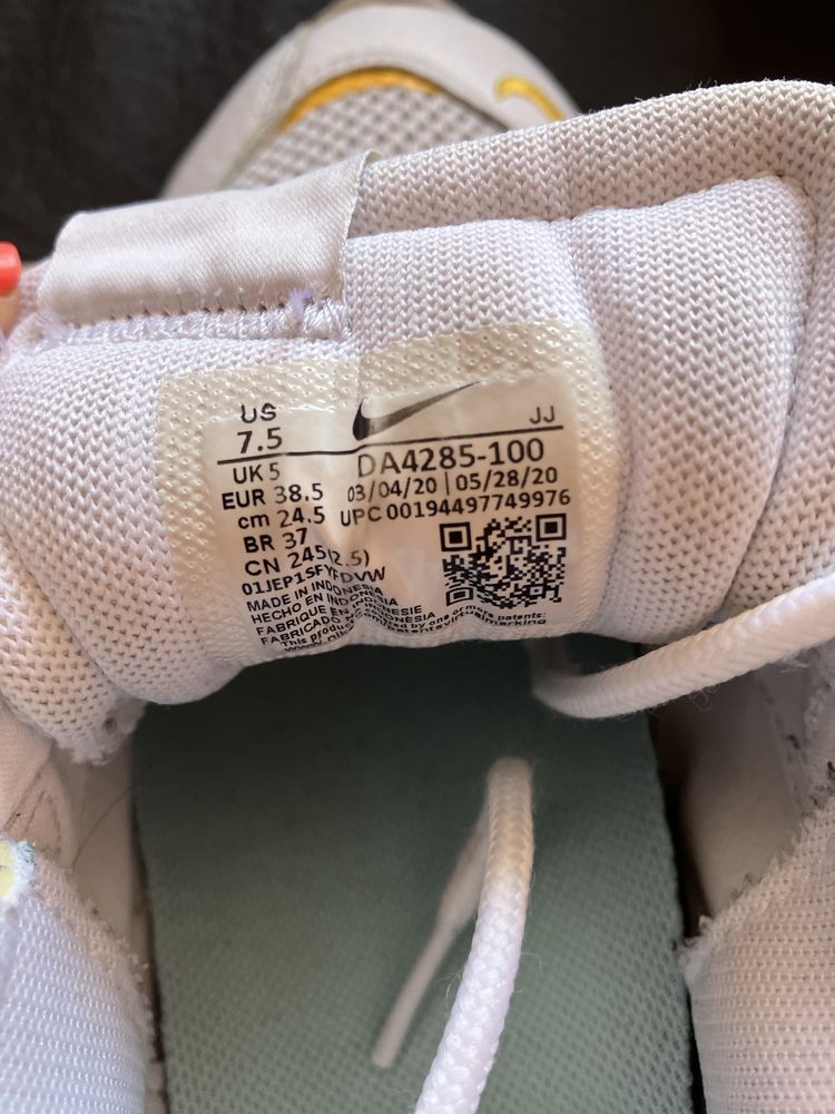 Маратонки NIKE W AIR MAX VERONA 38.5