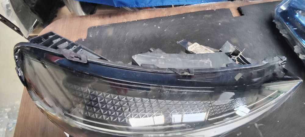 far dreapta renault clio 2024 avariat