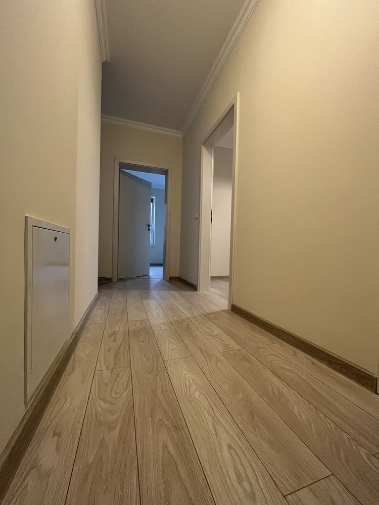 Apartament 2 camere parter decomandat curte