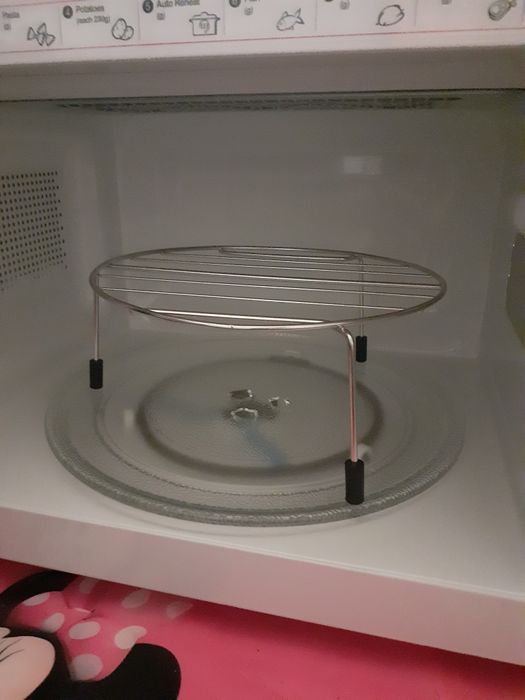 Se vinde urgent cuptor cu microunde Candy