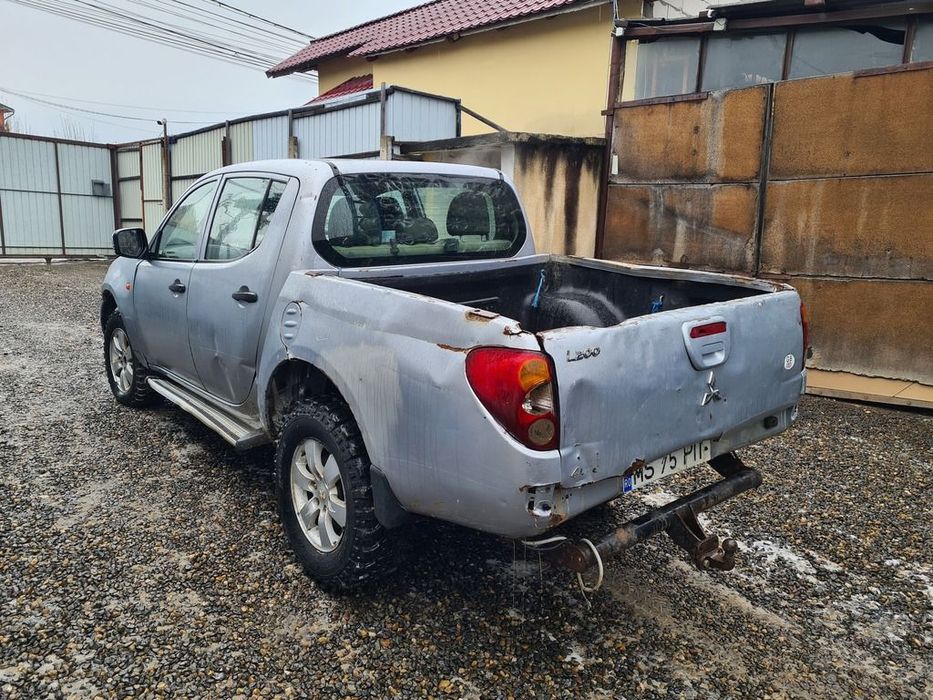 Usa Stanga Fata Mitsubishi L200 2006 - 2010 SUV 4 Usi GRI (832)