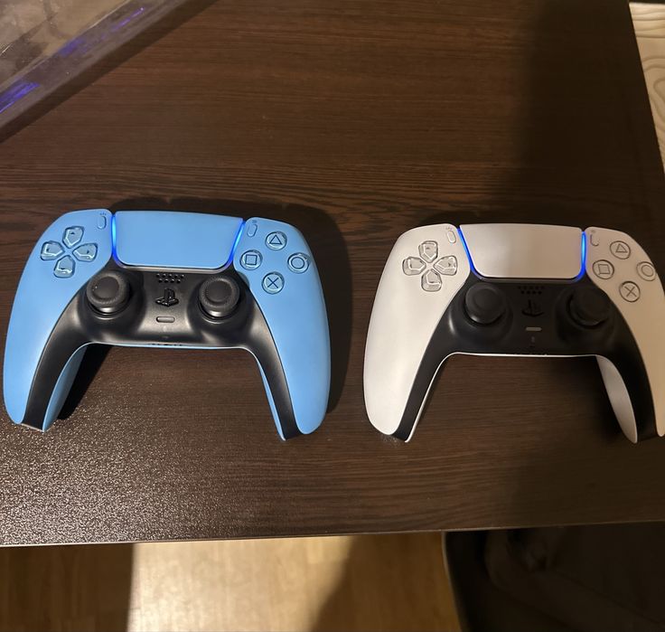 PlayStation 5 pro с 2 контролера