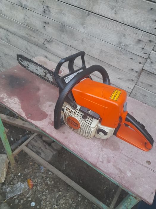 Vând drujbă stihl ms230