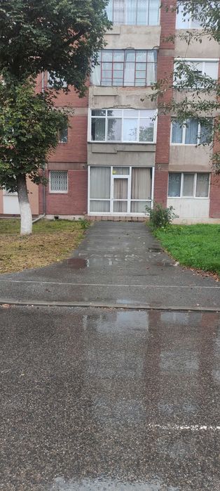 Apartament 3 camere de închiriat