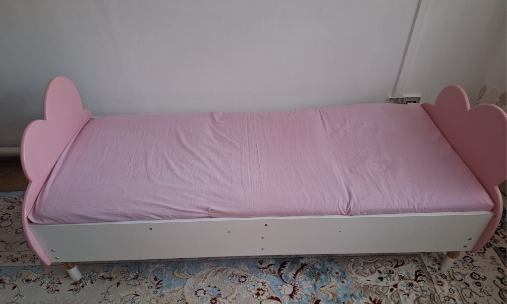 Диван  Срочно продаётся