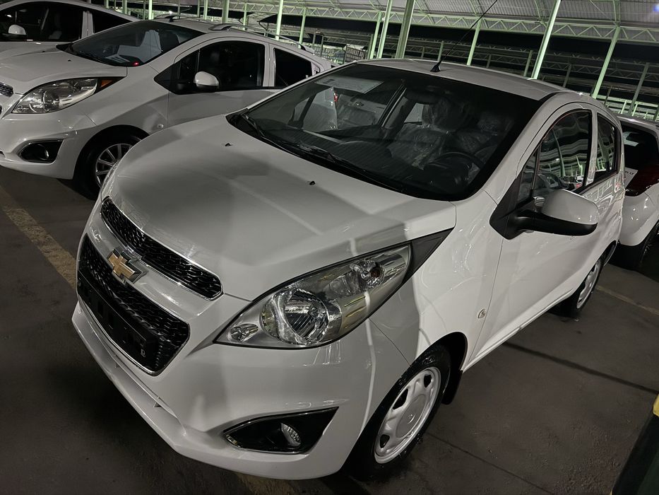 2023-yil 2023 kuzov Masla 2-pozitsiya Spark sotiladi.