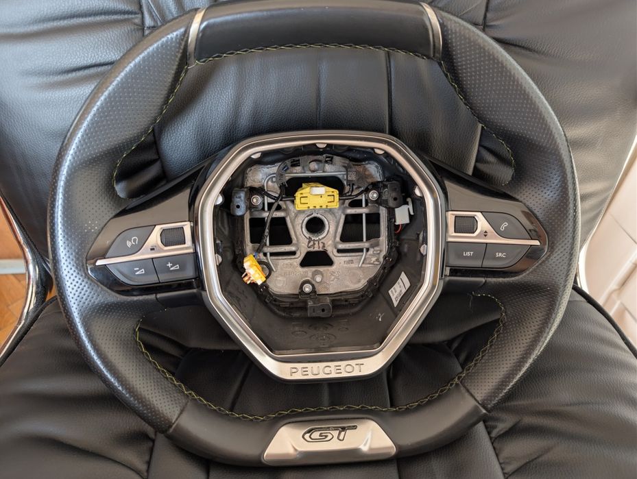 Продавам волани за пежо GT 208, 308, RCZ, 3008, 5008, 307