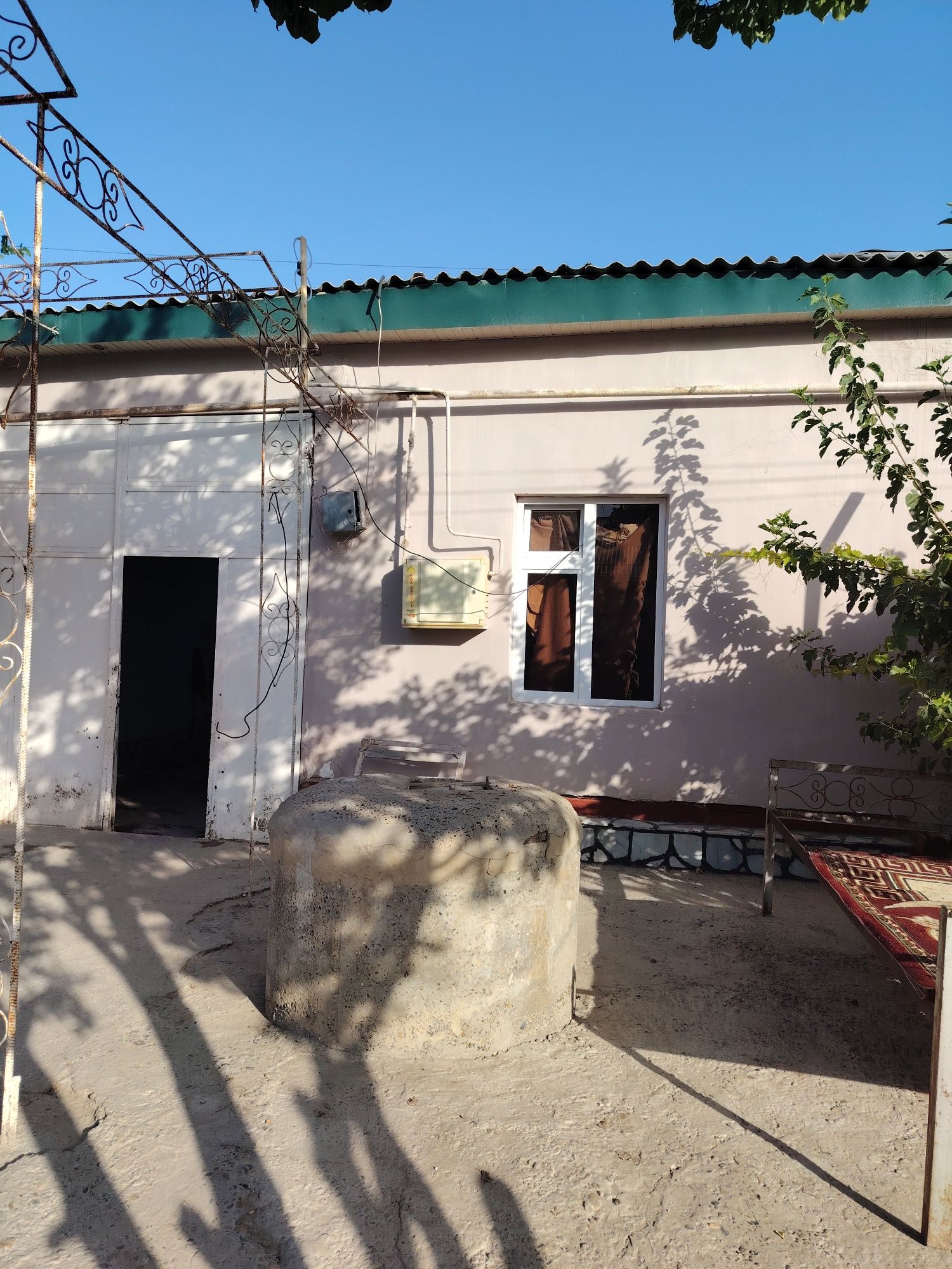 Uy sotiladi Navoiy viloyati Qiziltepa tumani Bunyodkor maxallasi