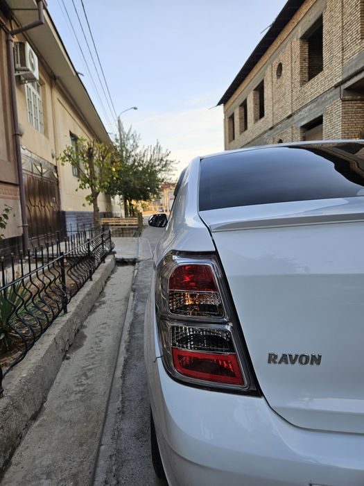 Chevrolet cobalt Ravon r4