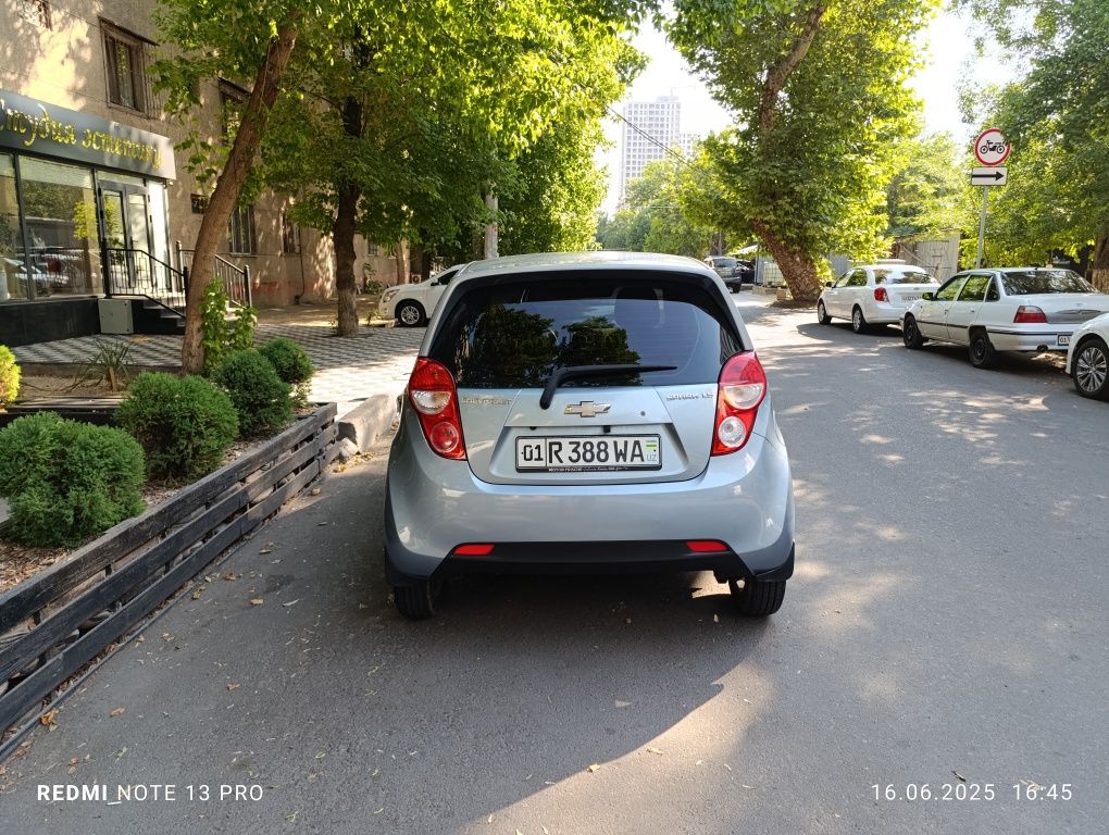 Продам Спарк 2015 автомат 4 кондиционер, обогрев сидений, обогрев зерк