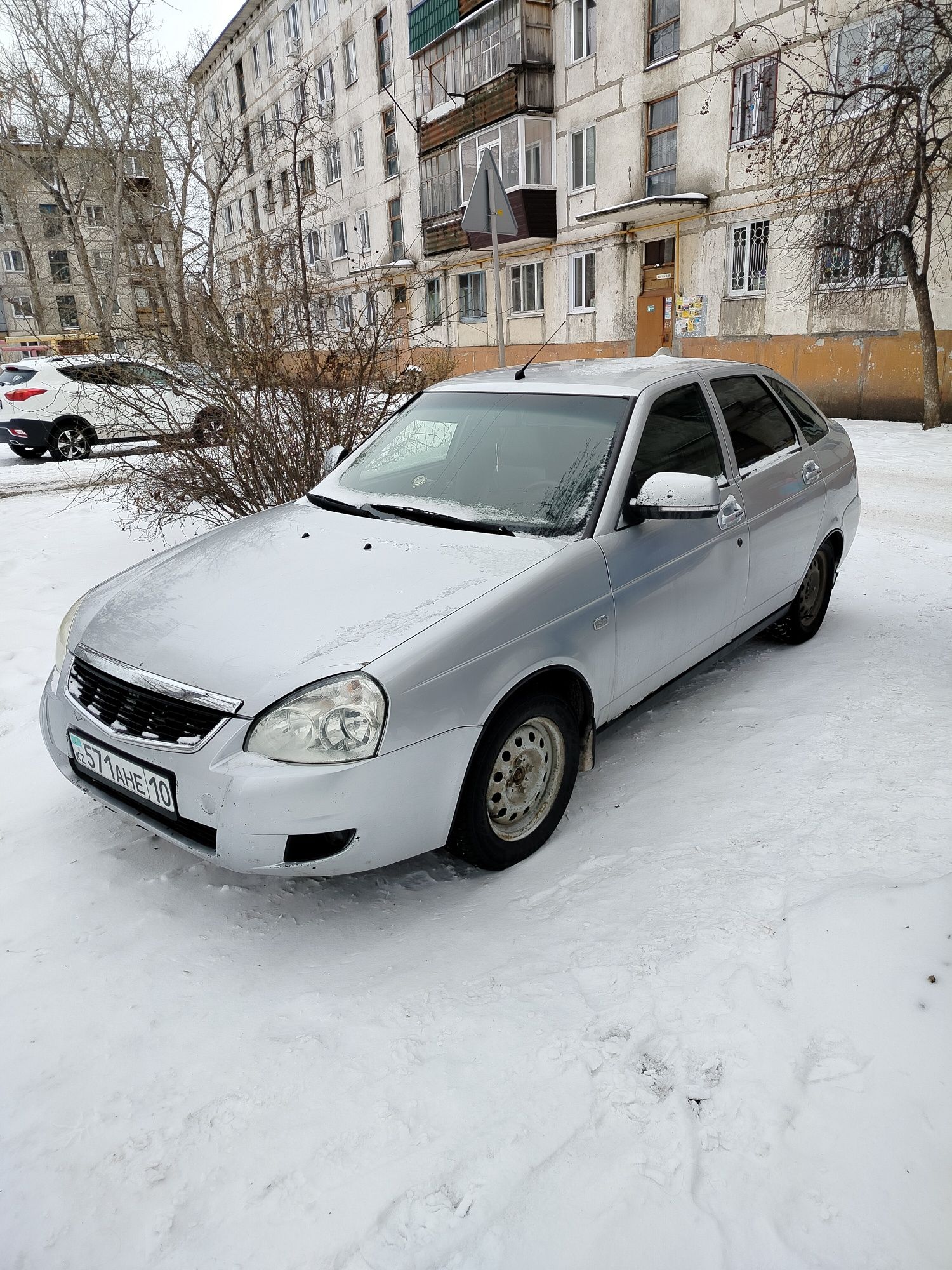 Продам Приору 2011