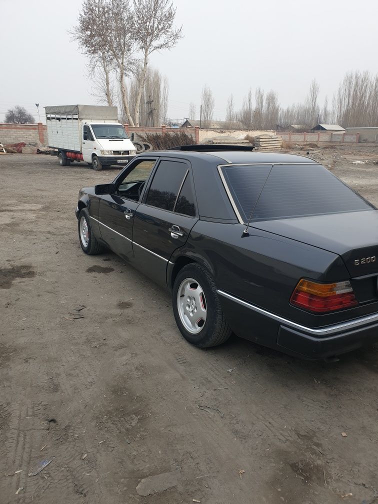 Mercedes Benz w124