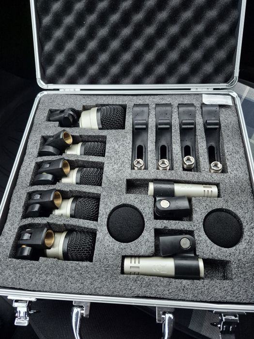 Set microphone pentru tobe acustice noi nouțe.