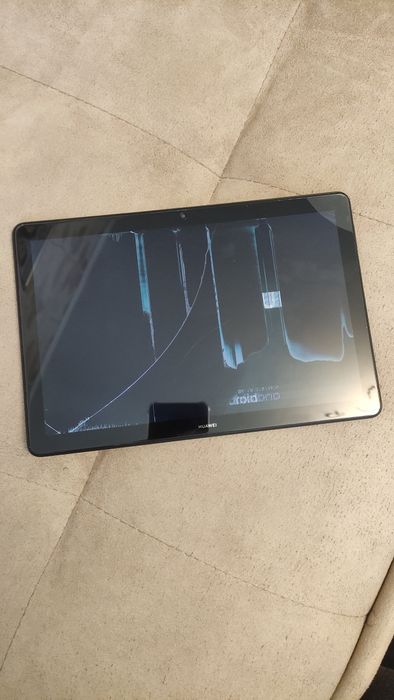 Таблет HUAWEI 10,1 инча - спукан дисплей