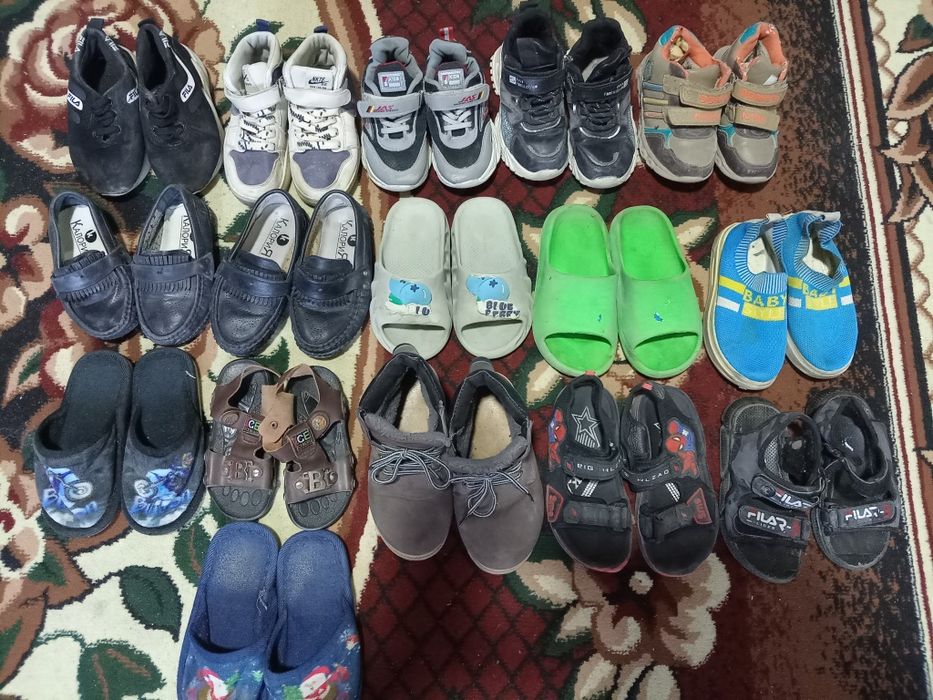 4 yoshdan 6 yoshgacha bo'lgan bolalarga böladıgan oyoq kıyımlar