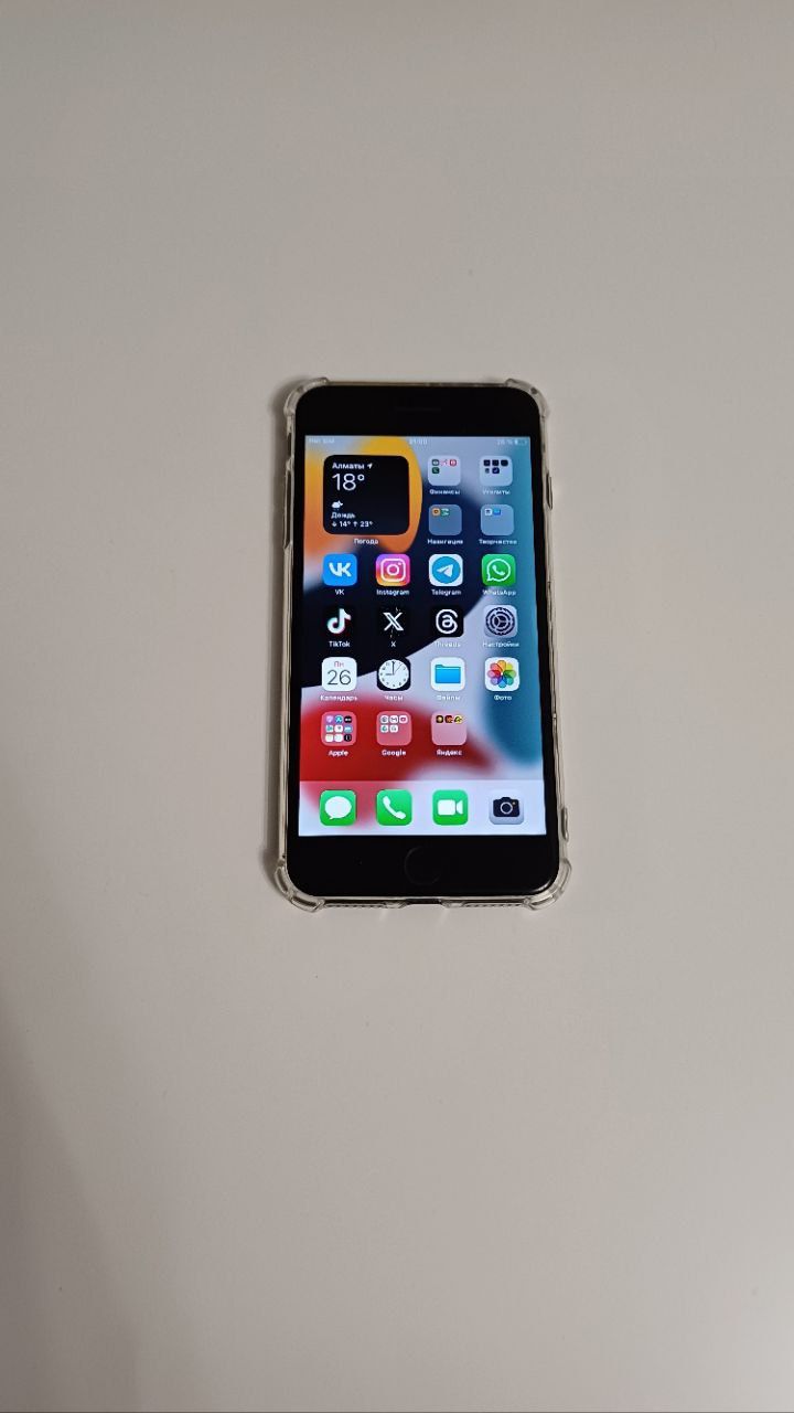 iPhone 7 Plus в коробке