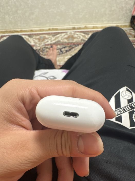 Продам кейс от AirPods 2